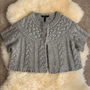 BCBGMAXAZRIA Grey Wool capelet with snap closure. Sm.